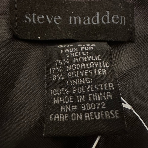 Steve Madden Faux Fur Scarf With Black, Pink and Grey Fur. O/S - Picture 2 of 4